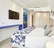 Bedroom 3 Universal Hotel Aquamarin