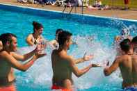 Swimming Pool Hotel Cemar