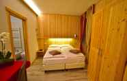 Kamar Tidur 6 Albergo Stelvio