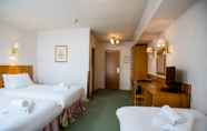 Kamar Tidur 6 The Ivy Bush Royal Hotel By Compass Hospitality