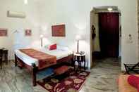 Bedroom Neemrana's - Deo Bagh