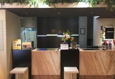 로비 5 Hotel Sunny