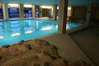 Swimming Pool Hotel Iselmar