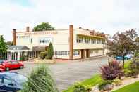 Exterior Abbotsford Hotel