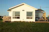 Exterior Amherst Cove Cottages