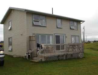 Exterior 2 80 Oceanside Cottage