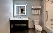 In-room Bathroom 5 TownePlace Suites by Marriott Kincardine