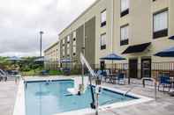 Hồ bơi Comfort Inn & Suites Lynchburg Airport - University Area