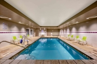 Swimming Pool La Quinta Inn & Suites by Wyndham Cedar City