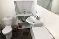 Toilet Kamar Merrickville Guest Suites