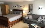 Phòng ngủ 7 Merrickville Guest Suites