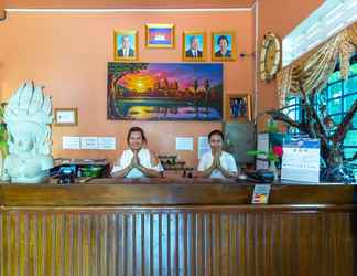 Lobi 2 Blossoming Romduol Boutique - Hostel