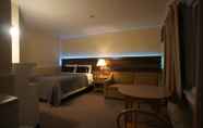 Bilik Tidur 6 Silverwood Inn & Suites