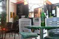 Bar, Kafe, dan Lounge M&A Guesthouse