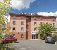 Exterior 2 Brit Hotel Confort Montauban