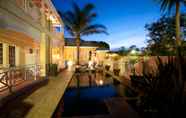 Kolam Renang 2 Cape Flame Guest House