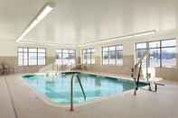 Swimming Pool Homewood Suites by Hilton Syracuse - Carrier Circle