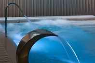 Swimming Pool Hotel Spa Ciudad de Astorga by Portblue Boutique