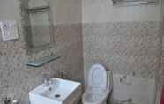 In-room Bathroom 3 Hotel Kabli