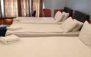 Kamar Tidur 4 Hartley Hotel