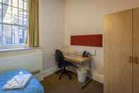 Bedroom LSE Passfield Hall - Campus Accommodation