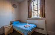 Bedroom 3 LSE Passfield Hall - Campus Accommodation