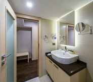 Toilet Kamar 6 Molton Monapart Mecidiyekoy