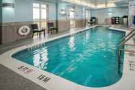 Swimming Pool Fairfield Inn & Suites by Marriott Easton