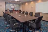 Functional Hall Fairfield Inn & Suites by Marriott Easton