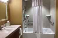 In-room Bathroom Home2 Suites by Hilton Fort Smith AR