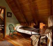 Bedroom 4 Nipika Mountain Resort