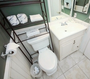 Toilet Kamar 2 Big Bear Townhouse