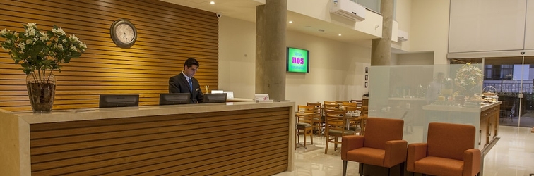 Lobby São Carlos Marklin Suítes