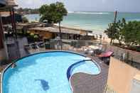 Swimming Pool Neptune Bay Hotel