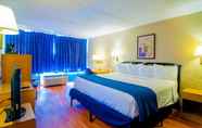 Kamar Tidur 5 Newark Garden Finger Lakes Hotel