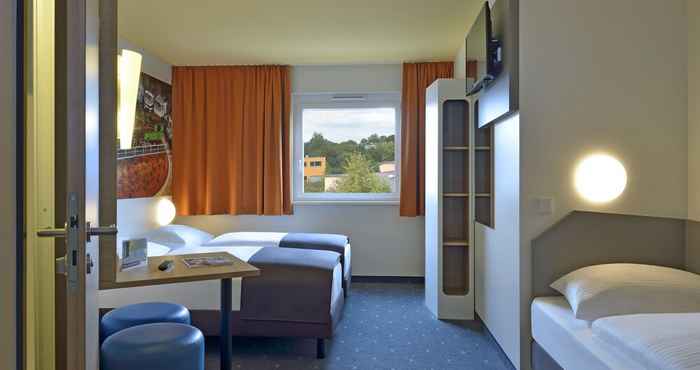 Bedroom B&B Hotel Augsburg-Süd