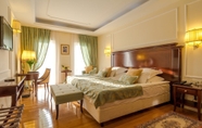 Kamar Tidur 4 Hotel President Solin