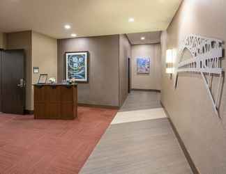 Sảnh chờ 2 Hyatt Place Cleveland / Westlake / Crocker Park