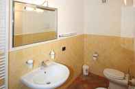 In-room Bathroom Certaldo