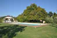 Swimming Pool Villa Fontine