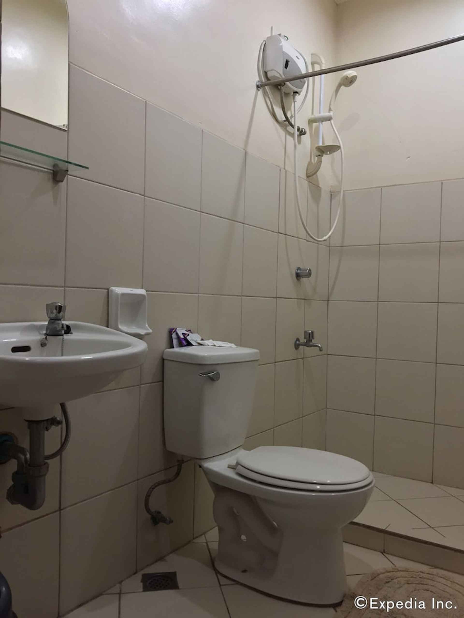In-room Bathroom El Haciendero Private Hotel