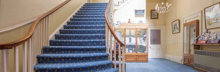 Lobby The Queens Hotel