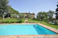 Swimming Pool Villa Caterina