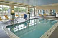 Swimming Pool Fairfield Inn & Suites by Marriott Niagara Falls