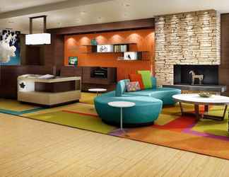 Lobi 2 Fairfield Inn & Suites by Marriott Niagara Falls