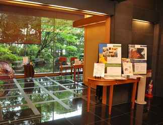 Lobby 2 Hotel Cadenza Tokyo