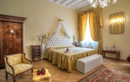 Kamar Tidur 3 Trevi Rome Suite