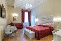 Kamar Tidur Trevi Rome Suite