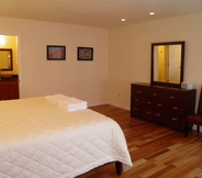 Bedroom 6 1858 Venice Drive