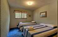 Bedroom 7 3042 Sierra Blvd.